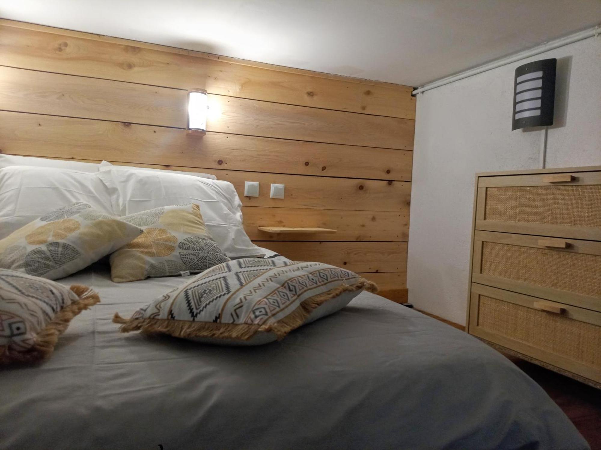 Studio D'Aqui Et D'Ailleurs Apartment แปร์ปินญอง ภายนอก รูปภาพ